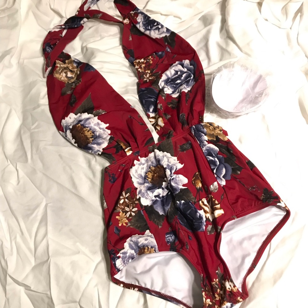 New - Super stylish 1 Piece